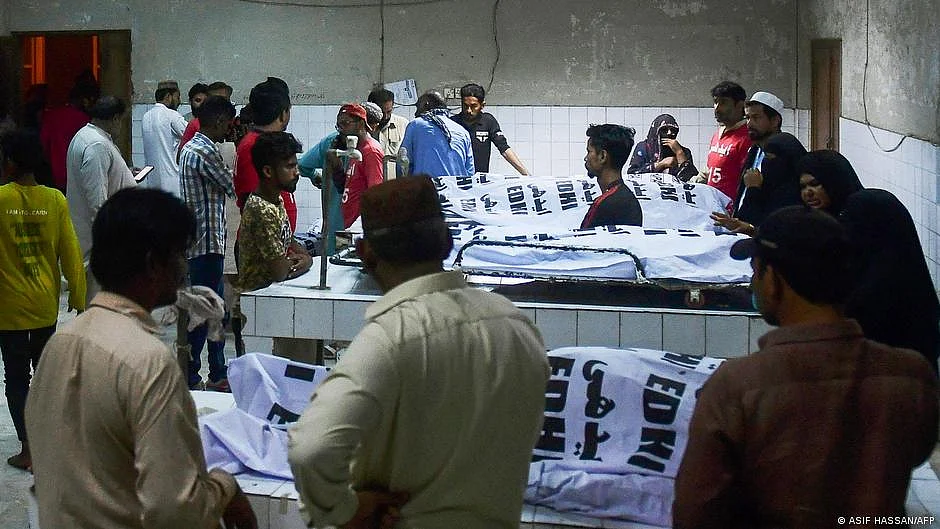 Pakistan: Stampede at food donation center leaves 11 dead