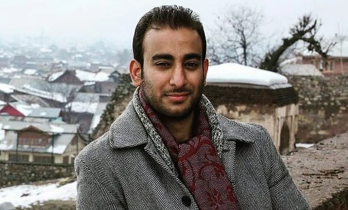 NIA arrests Kashmiri journalist Irfan Mehraj in terror-funding case, Mufti says misuse of "draconian UAPA" 