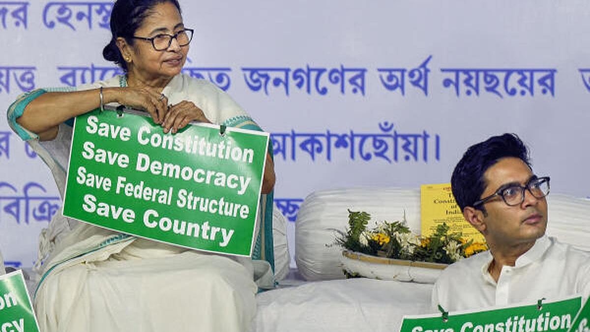 West Bengal CM and TMC supremo Mamata Banerjee with her nephew and TMC General Secretary Abhishek Banerjee at the 'dharna' on Thursday, March 30.
