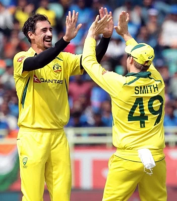 Ind v Aus 2nd ODI: Starc, Abbott restrict India to 117