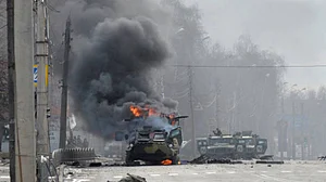 Russia-Ukraine War: An abyss under
the tightrope