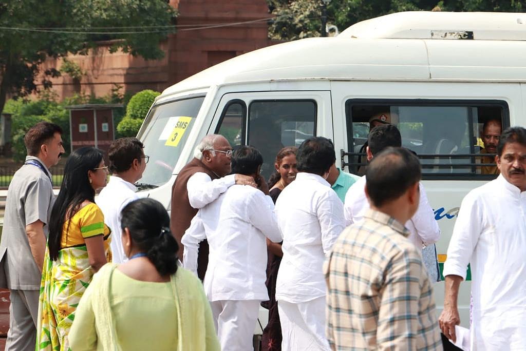 The leaders met in the office of Leader of Opposition in Rajya Sabha and Congress President Mallikarjun Kharge in Parliament House complex to coordinate their joint strategy on the issue.