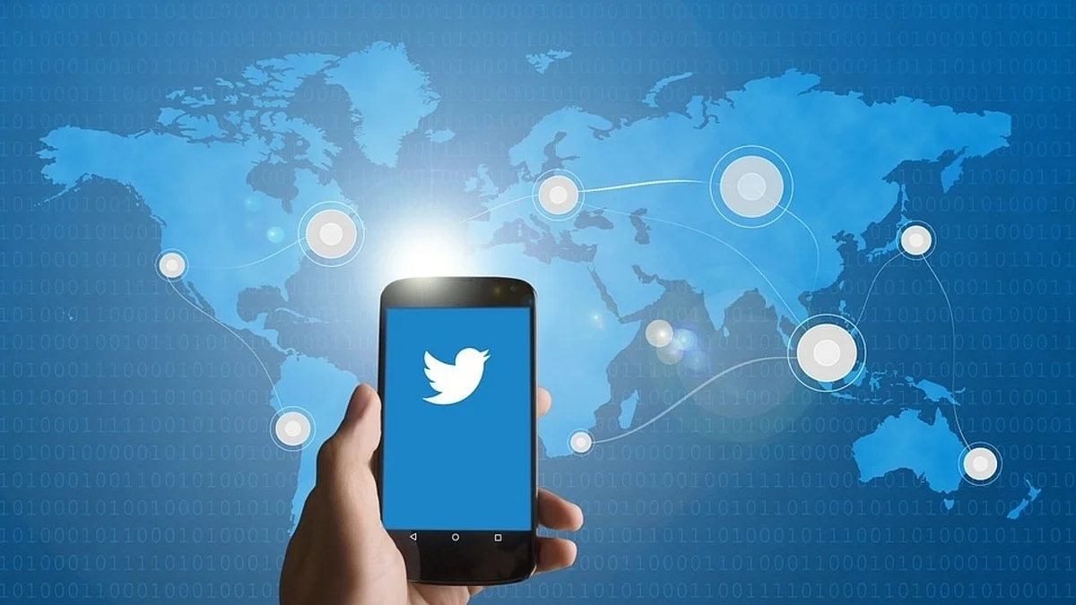 Representative image of smartphone with Twitter logo