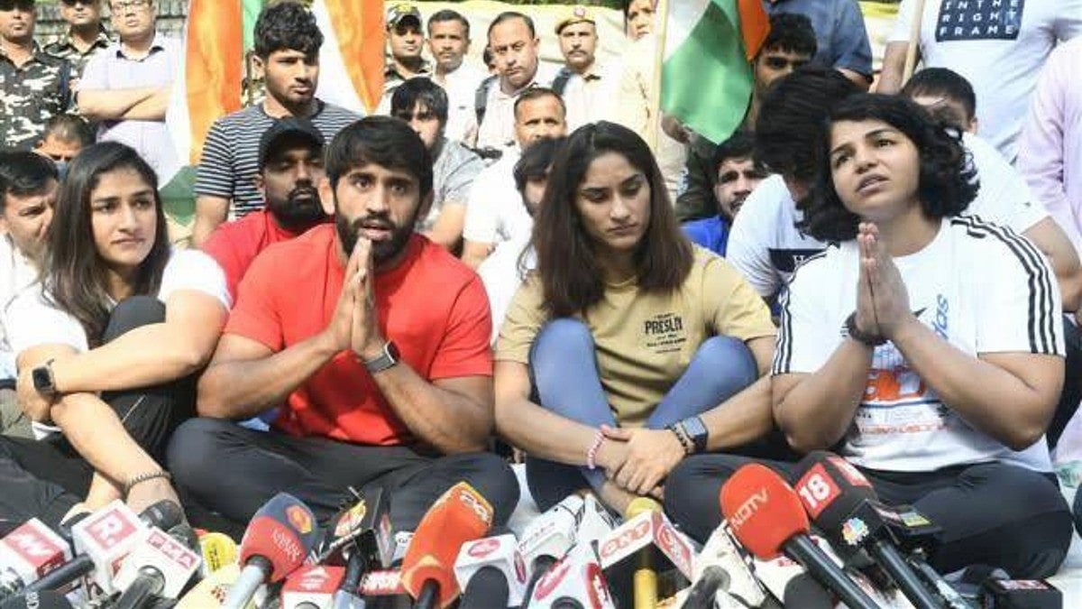 Wresters protesting at Jantar Mantar