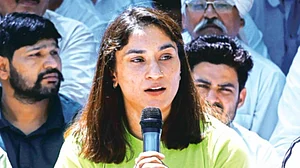 Vinesh Phogat returns Khel Ratna, Arjuna Award