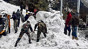 Avalanche hits J-K's Gulmarg; trapped skiers rescued