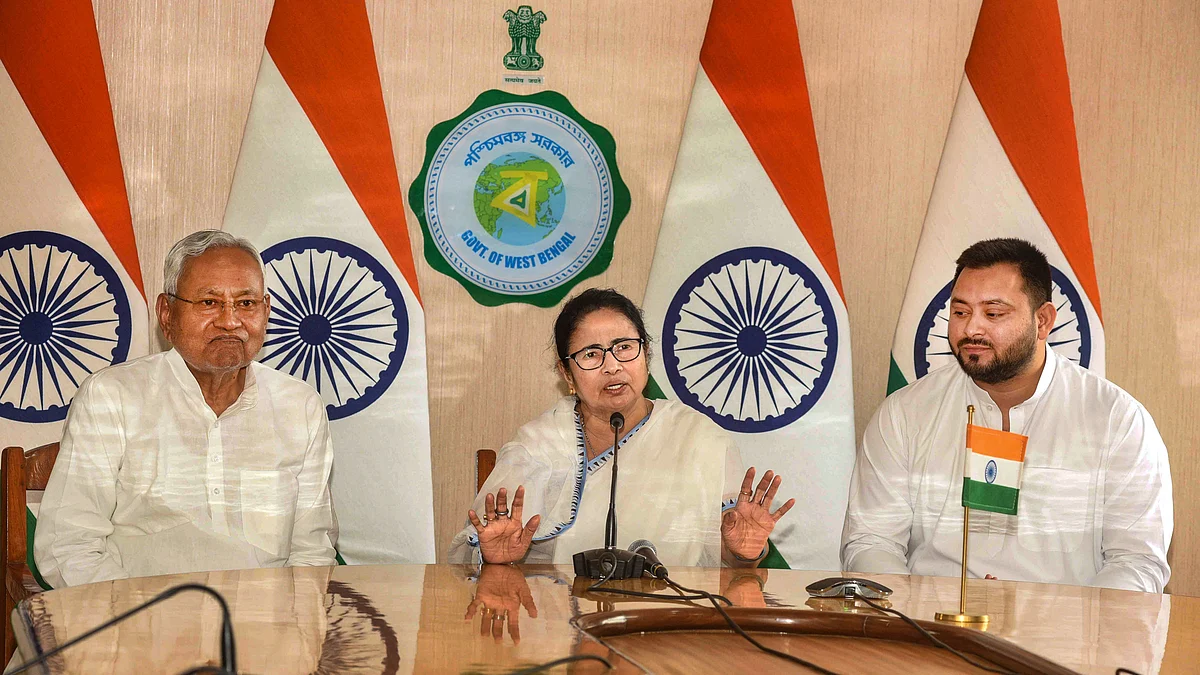 (L-R); Bihar CM Nitish Kumar, West Bengal CM Mamata Banerjee and Bihar Deputy CM Tejashwi Yadav