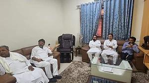 Karnataka: PM Modi’s pick for Dy CM, Laxman Savadi to join Congress?