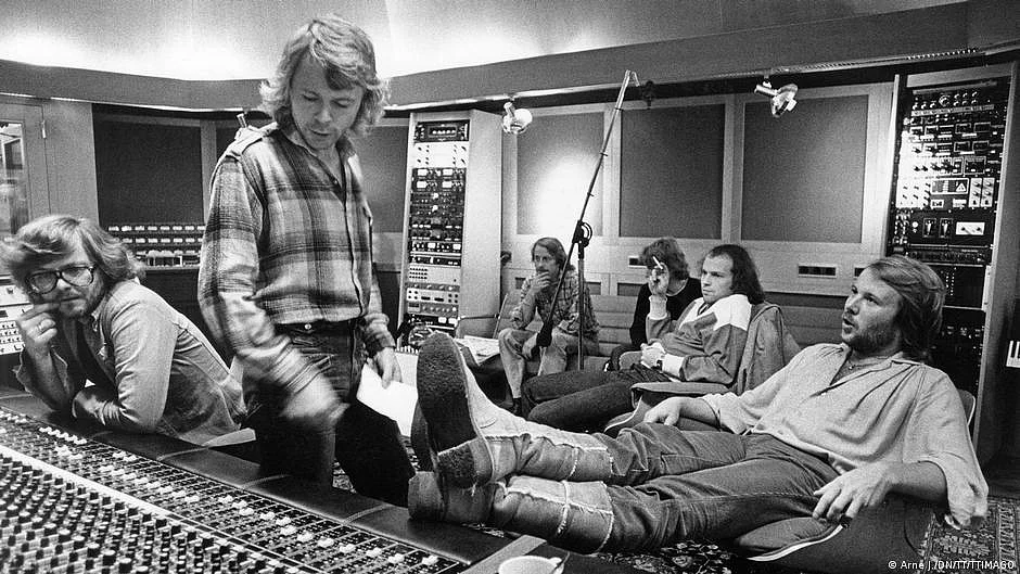 ABBA's longtime guitarist collaborator dies