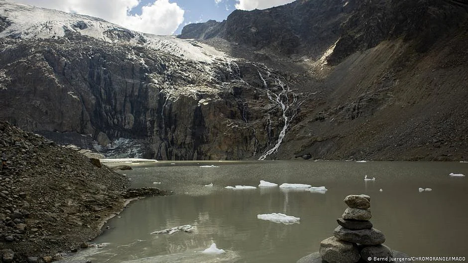 Alpine glaciers in Austria melting at record level (photo: NH archives)