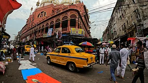 Moon sighted, Eid to be celebrated in India on Saturday