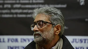 Bhima Koregaon-Elgaar Parishad case: SC extends Bombay HC stay on Gautam Navlakha bail