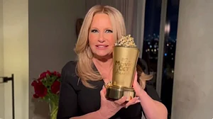Hollywood: Writers' strike forces MTV Awards to go pre-taped, but awardees stand up for strikers