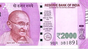 First day of Rs 2,000 note exchange: Small queues seen at some branches