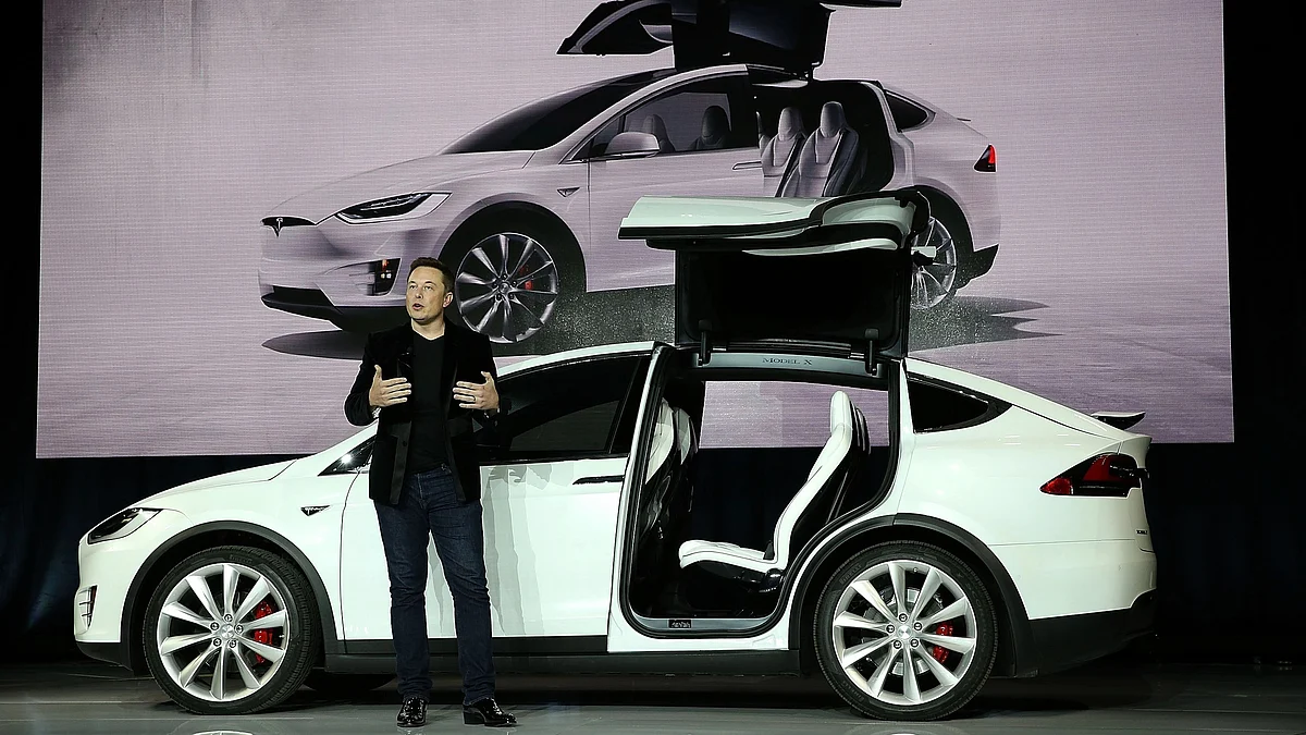 Tesla CEO Elon Musk speaks during an event to launch the new Tesla Model X Crossover SUV (Photo by Justin Sullivan/Getty Images)