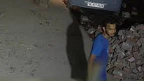 The accused caught on CCTV after brutally murdering 16-year-old Sakshi on Sunday, May 28. (photo courtesy: Delhi Police)