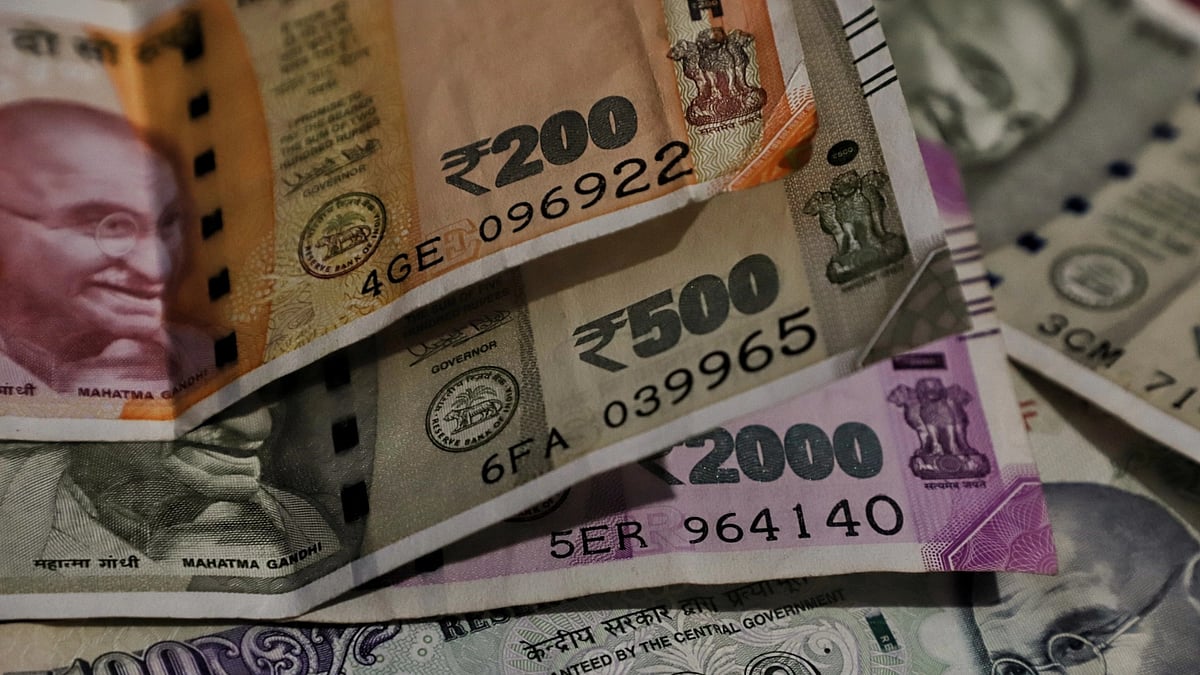 Indian currency notes of Rs 2,000, Rs 500 and Rs 200 denominations  (Photo by Nasir Kachroo/NurPhoto via Getty Images)