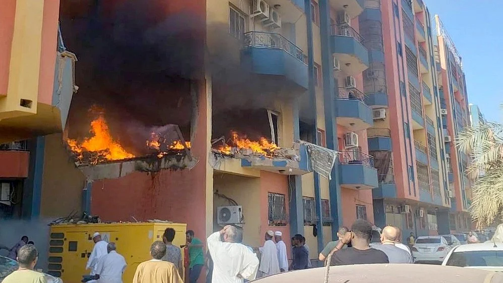 A view of the area as a fire broke out during clashes between the Sudanese Armed Forces and the paramilitary RSF in Khartoum (Photo: Getty Images)