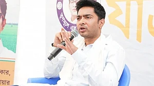 Let Centre stop our movement in Delhi, if it can: Abhishek Banerjee