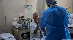 4 people, including 2 doctors, arrested as illegal surgeries prove deadly for many in a Delhi hospital
