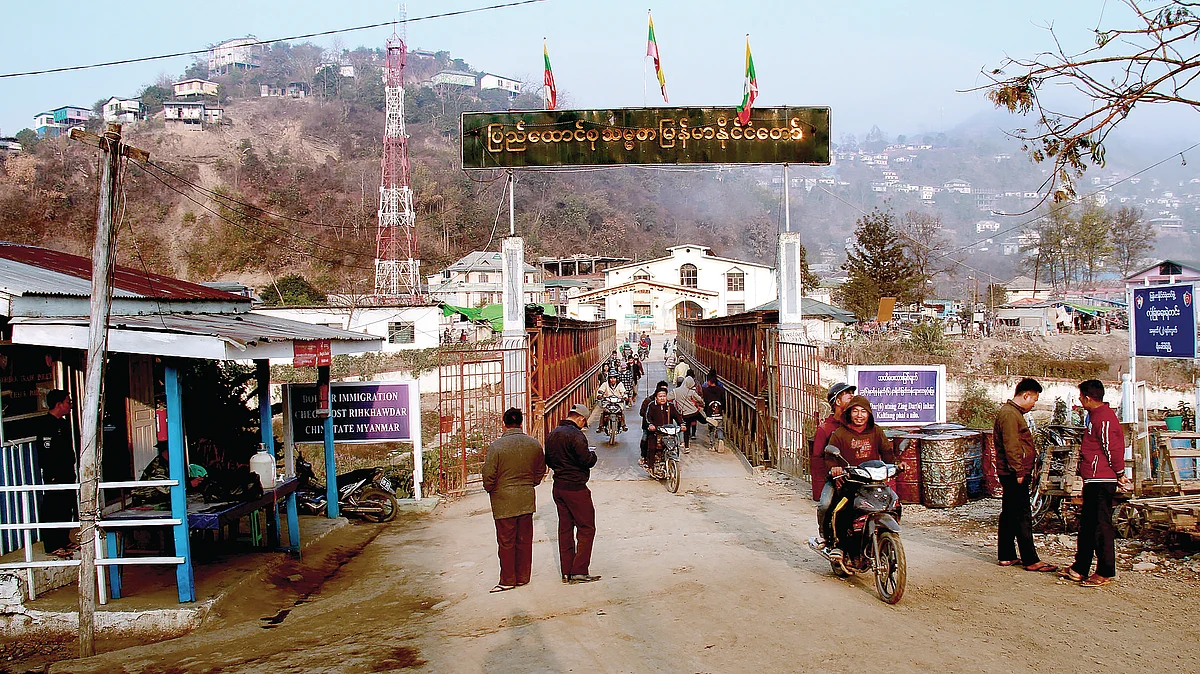 Indo-Burma border in Mizoram. An estimated 40,000 Burmese refugees from the Chin ethnic group are currently being offered asylum in Mizoram (Photos courtesy: The Chin Journal/ Twitter)