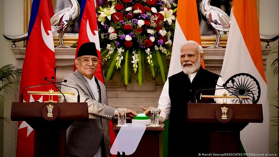 PM Prachanda and PM Modi (photo: DW)