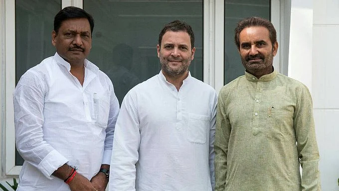 (L-R); Bihar Congress chief Akhilesh Prasad Singh, Congress leader Rahul Gandhi and Leader of Opposition in Bihar Shaktisinh Gohil. (photo courtesy: @INCIndia)