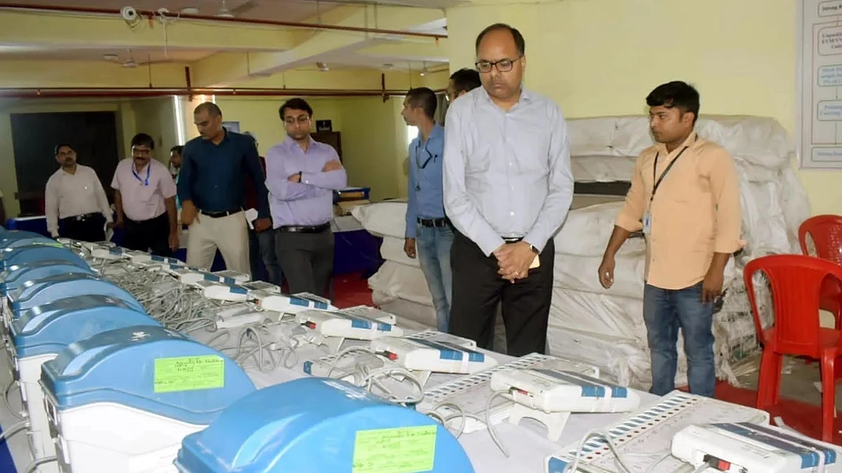 Electronic Voting Machines (EVMs) being inspected (photo: Getty Images)