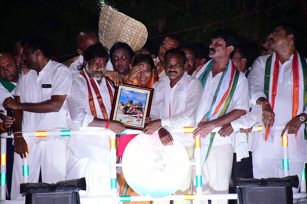 MP polls: Telangana Congress party gets a boost from BRS rebels