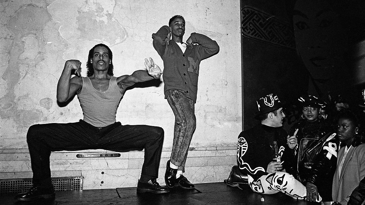 Willi Ninja (left) and another dancer voguing at a nightclub (photo: Getty Images)