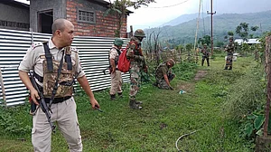 Heavy security and police forces in Manipur (photo: Getty Images)