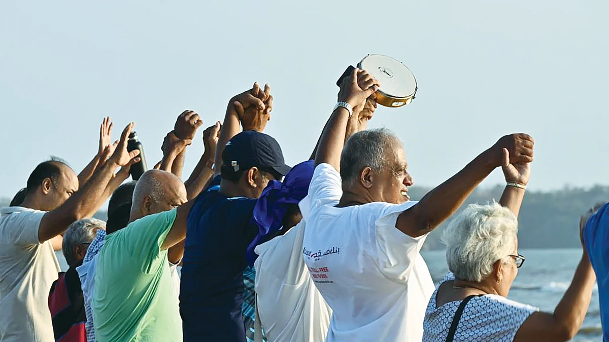 Participants formed a kilometres-long human chain at the Miramar beach in Goa during the the ‘Mhadei Aamchi Mai’ festival (Photo: Amit Kumar)