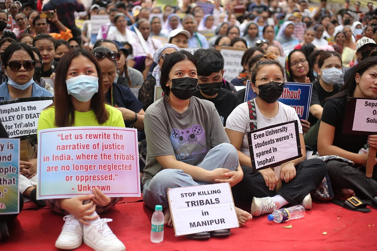 The Imphal Free Press has reported that a CBI team, which had arrived to investigate the loot of a large cache of arms and ammunition from the Manipur Police Training College, was stopped by the locals from entering to the villages (photo: Vipin/National Herald)