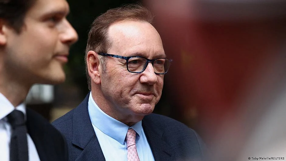 Two-time Oscar winning actor Kevin Spacey faces a dozen charges of sexual assault in Southwark Court, London (photo: DW)