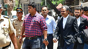 Aryan Khan case: Bombay HC extends Sameer Wankhede's interim protection from arrest till June 23