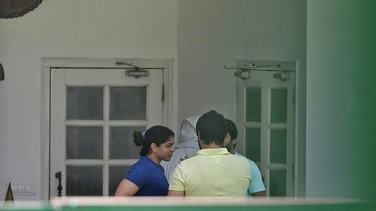 Sakshi Malik, Bajrang Punia at Anurag Thakur's residence in New Delhi (photo: Vipin/National Herald)