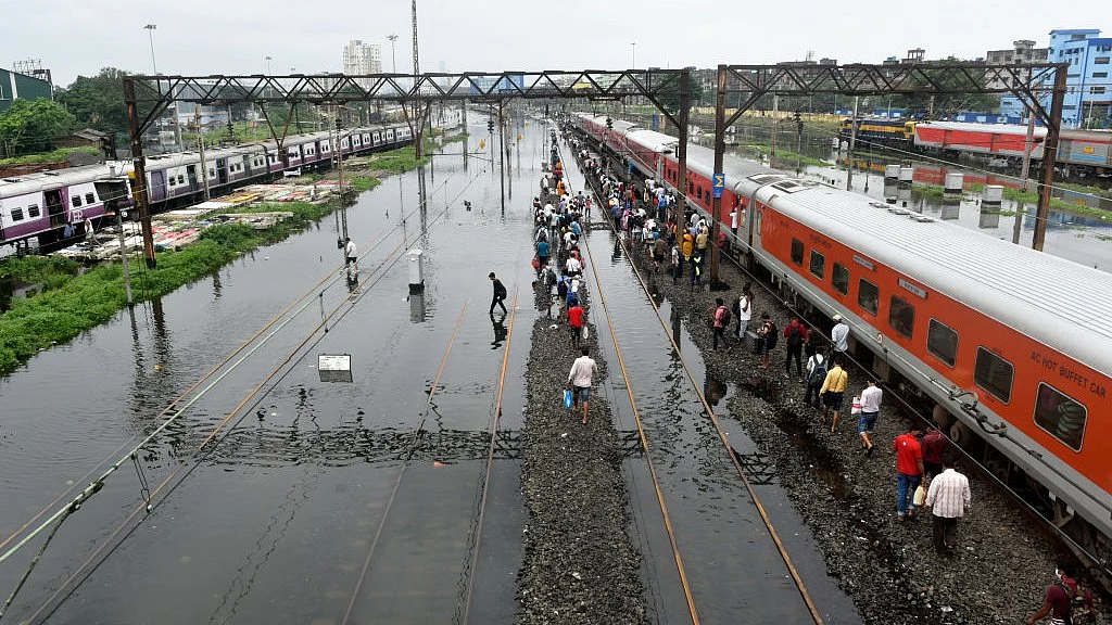 Train cancelled due to waterlogging (photo: Getty Images)