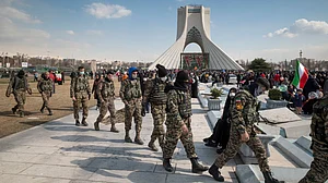 Powers of US, West declining, claims top Iranian military official