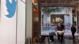 We’ve negative cash flow due to ad revenue drop, heavy debt: Musk