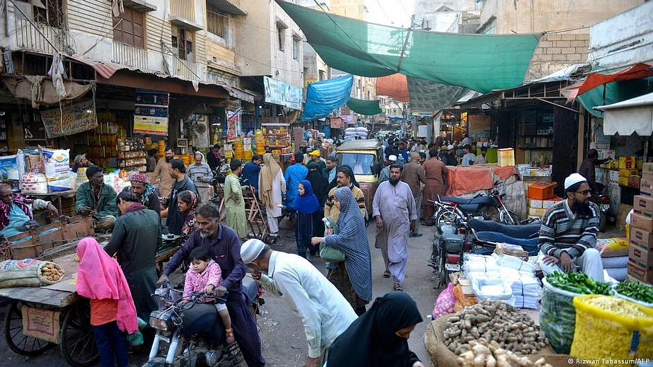Pakistan has been in a state of economic turmoil in recent years (Photo: DW)