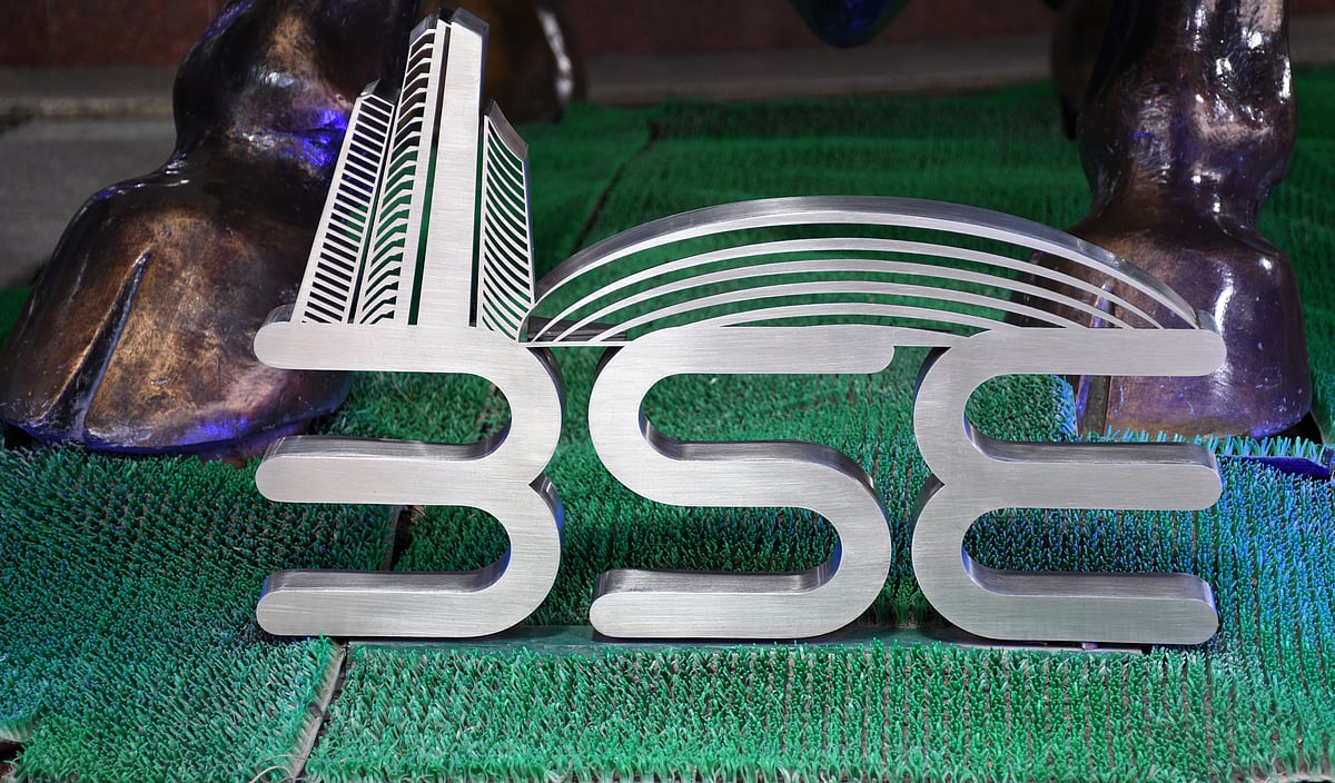 Bombay Stock Exchange (BSE) emblem is seen at the entrance of the building in Mumbai.
(Photo: Getty Images)