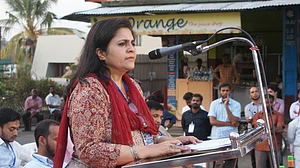 Gujarat HC rejects bail plea of activist Teesta Setalvad, asks her to surrender immediately