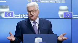 5,800 Palestinians killed in Gaza, President Abbas calls for complete ceasefire