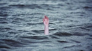 11 dead, over 60 missing in shipwrecks off Italian coast