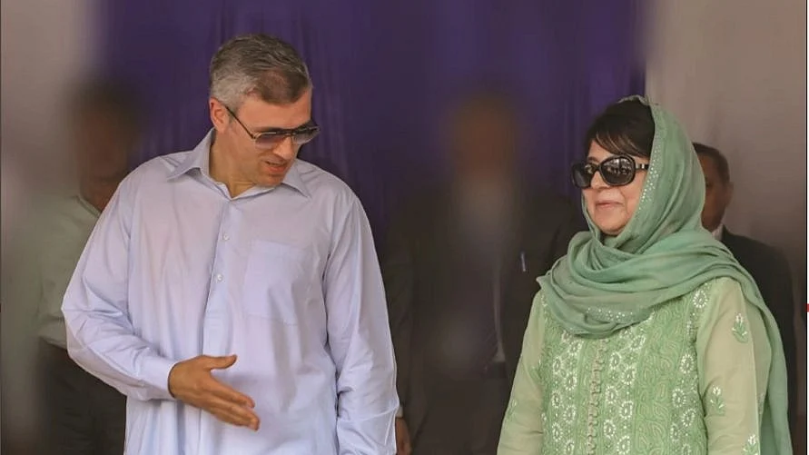 Omar Abdullah and Mehbooba Mufti (Photo: NH Library)