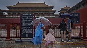 Typhoon Doksuri forces thousands to evacuate in China
