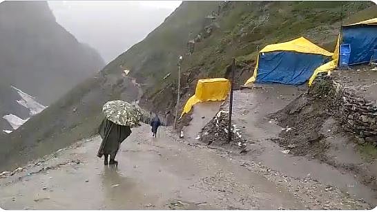 The Amarnath Yatra was suspended due to continuous rains and landslides in J&K (Photo courtesy: Twitter) 
