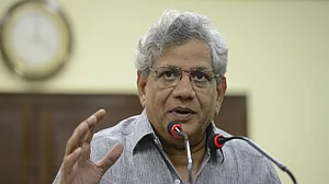 CPI(M) delegation meets Manipur Guv, discusses situation of displaced people