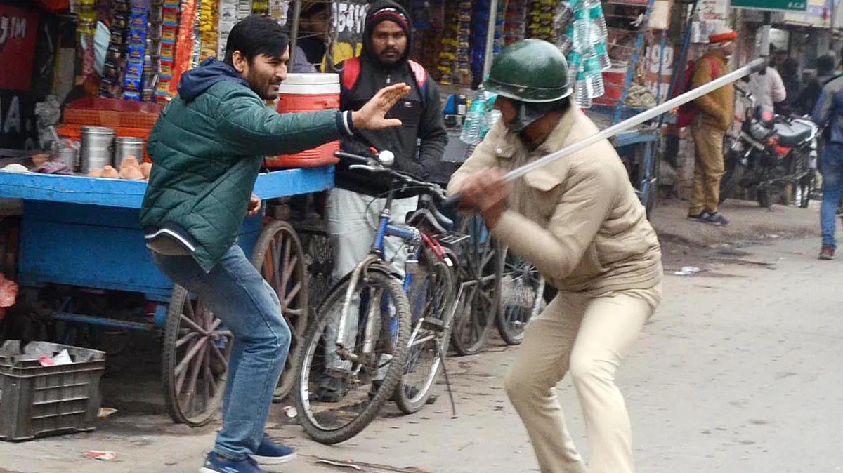 Representative image of lathi-charge (Photo: Getty Images)