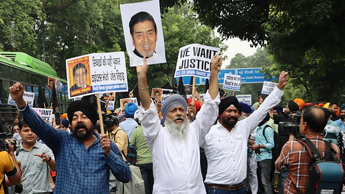 DSGMC members on Saturday staged a protest outside Rouse Avenue Court (Photo: IANS)